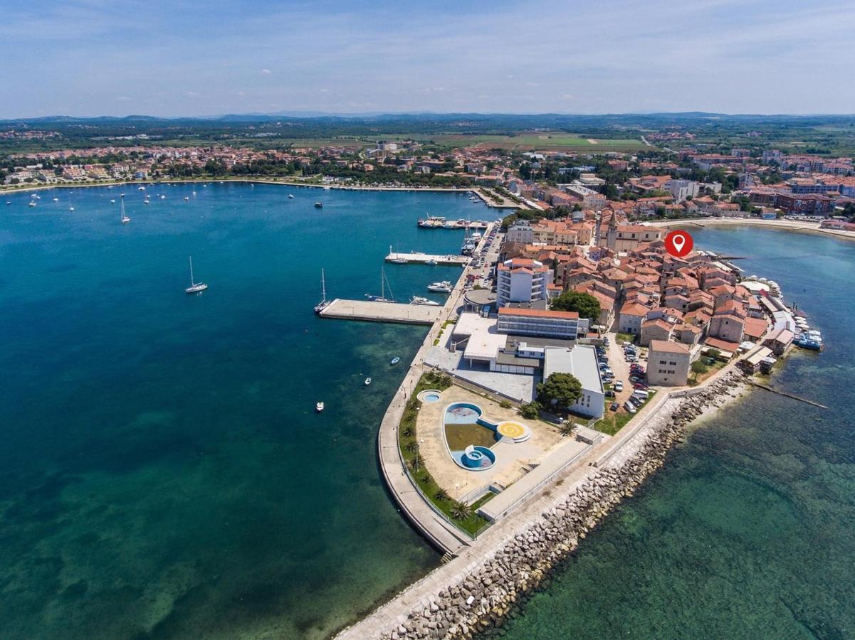 Old Town Apartments In Umag Kültér fotó