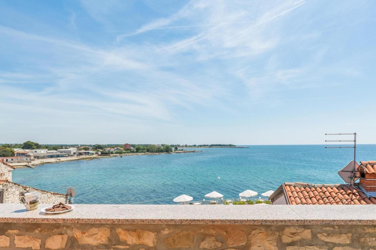 Old Town Apartments In Umag Kültér fotó